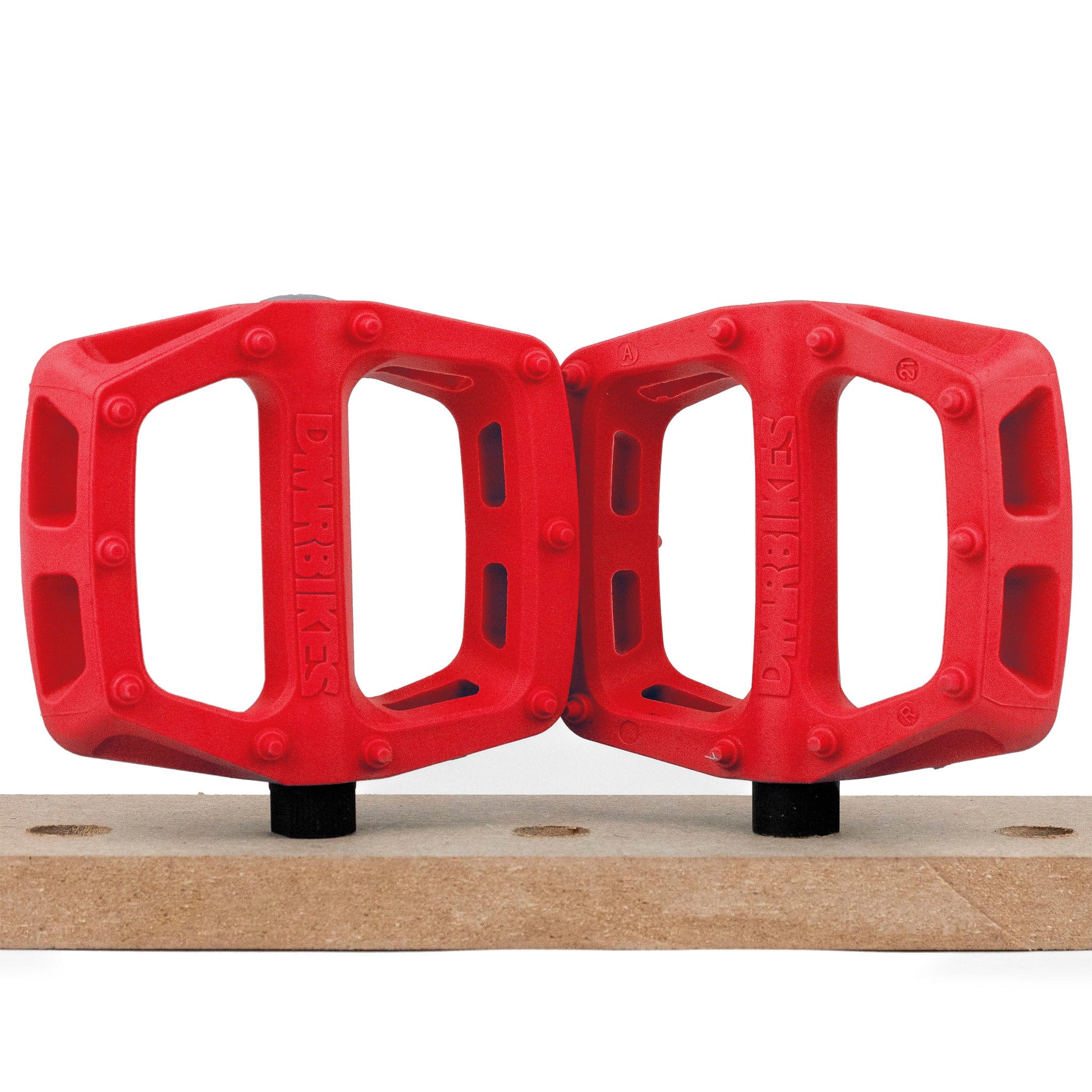 dmr v6 pedal DMR V6 Flat Pedals – Atelier Medium